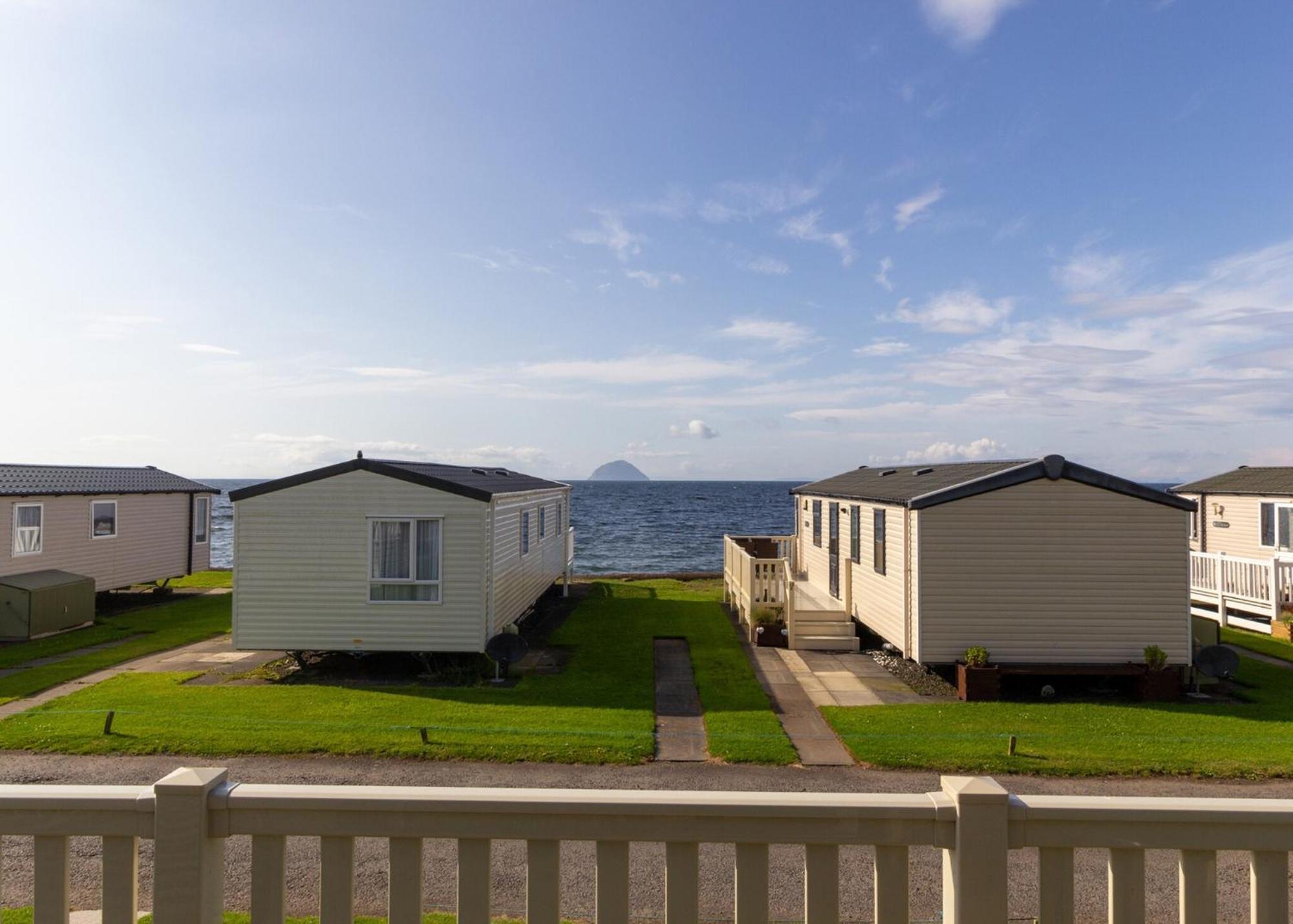 Bennane Shore Holiday Park Lendalfoot Exterior photo